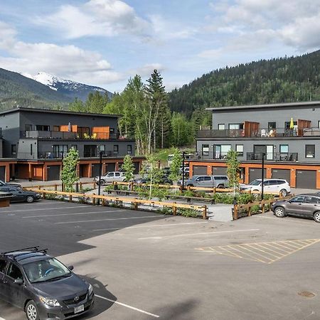 Apartamento The Mac Shack By Revelstoke Vacations Exterior foto
